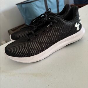 Under Armour Black and White Training Sneakers SPOTLIGHT CHARGED